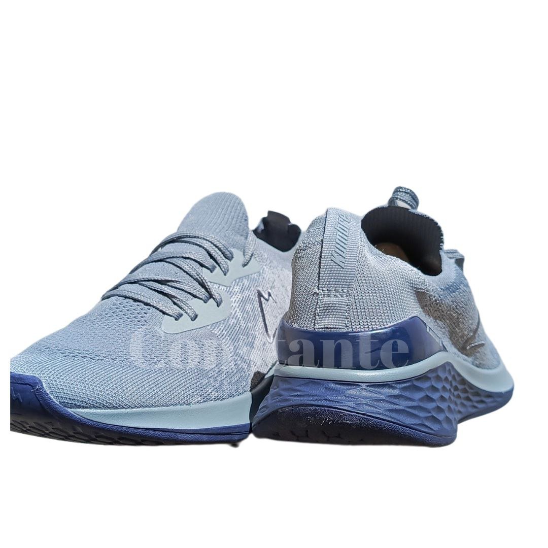 Tenis deportivos con plantilla memory foam, ajuste perfecto, suave amortiguación y excelente flexibilidad para un movimiento natural y transpirable.