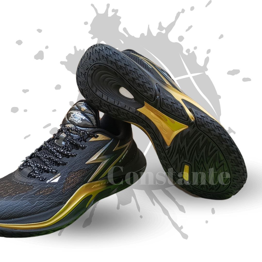 Zapatillas de básquet 361° con tecnología Quickbalance y Energ-X, diseñadas para ofrecer rebote, flexibilidad y durabilidad en cada jugada.