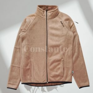 Saco polar térmico de alta calidad, diseñado para mantener el calor corporal en climas fríos. Ligero, transpirable y de secado rápido, con ajuste ergonómico, bolsillos funcionales y cierre completo. Ideal para senderismo, camping y uso diario.