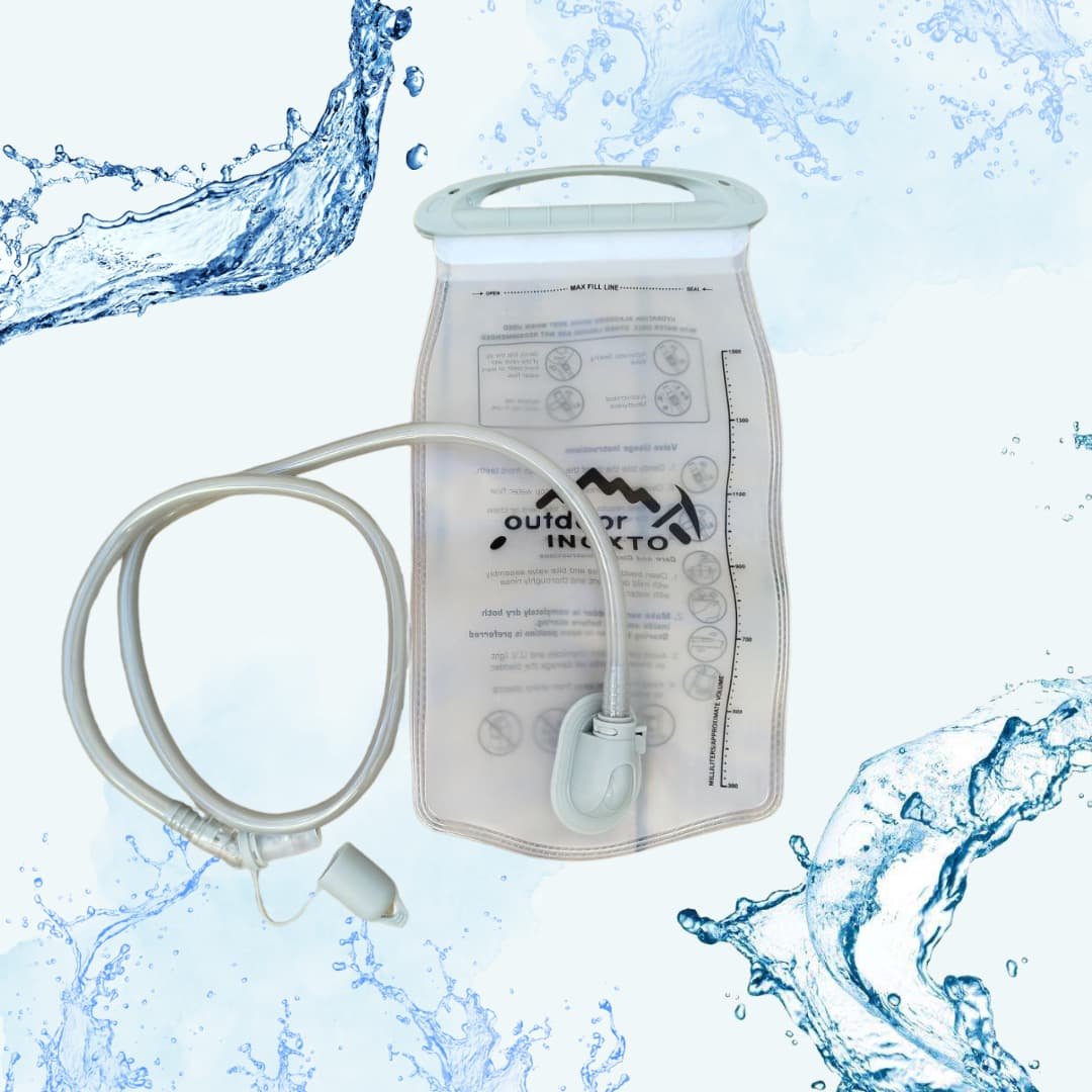 Bolsa de hidratación INOXTO de 1.5L, ideal para trekking, ciclismo y deportes outdoor, con diseño resistente y seguro."