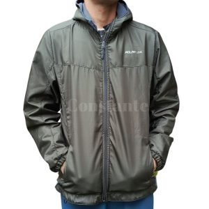 Chompa rompevientos con interior térmico, ideal para protegerse del frío y el viento en actividades al aire libre