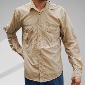 Camisa safari de secado rápido con tela transpirable y protección UV, ideal para actividades al aire libre.