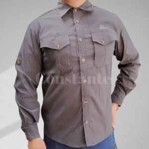 Camisa safari de secado rápido con tela transpirable y protección UV, ideal para actividades al aire libre.
